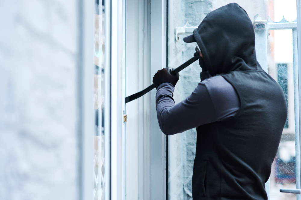 Denunciato un 17enne per la truffa della monetina