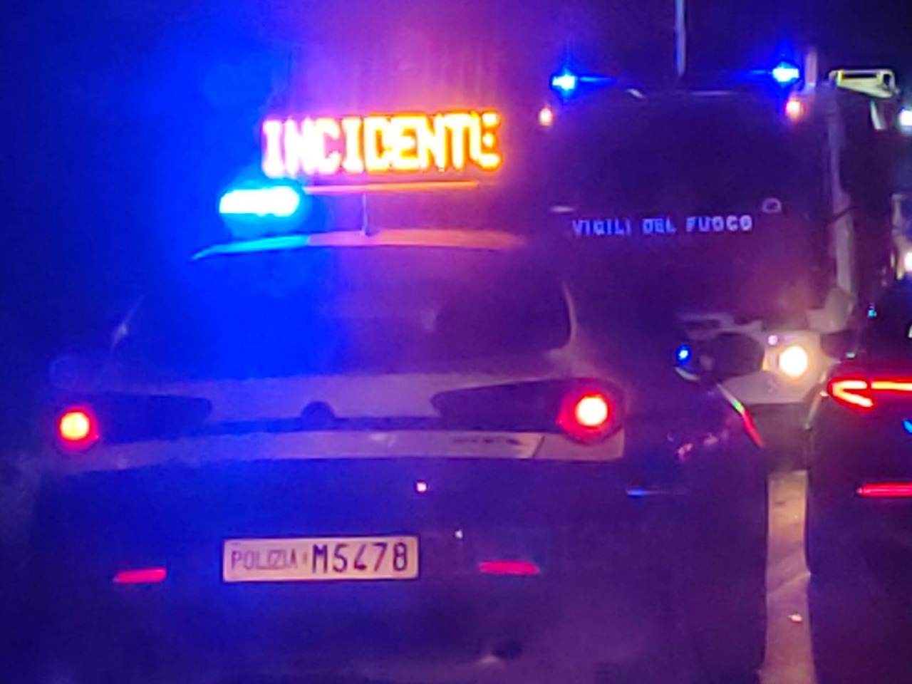 Rissa notturna in un locale, devastato il dehors del Bar Corona