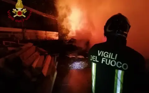 Novara, fondi locali per formare i vigili del fuoco volontari